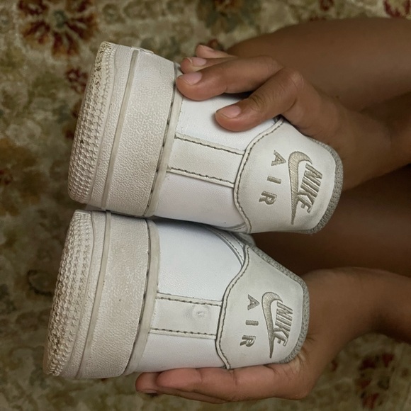 Nike Gray and White Athletic Shoes - Picture 4 of 7